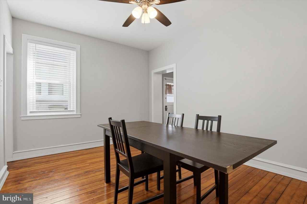 343 Spring Mill Ave - Photo 7 of 24