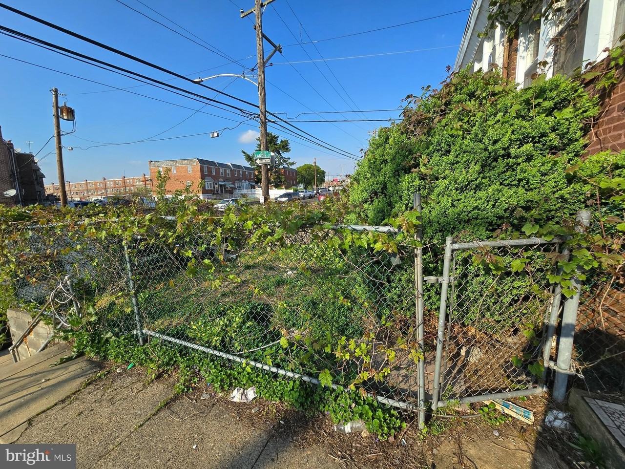 5215 Tabor Rd - Photo 2 of 14