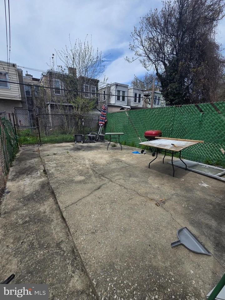 3412 N 16th St - Photo 5 of 13