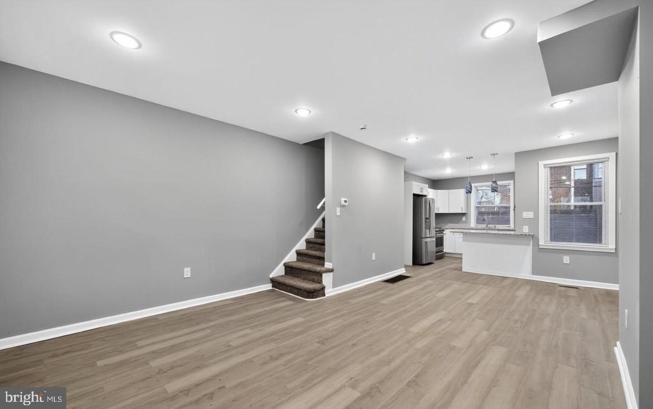 1333 S Newkirk St - Photo 2 of 15