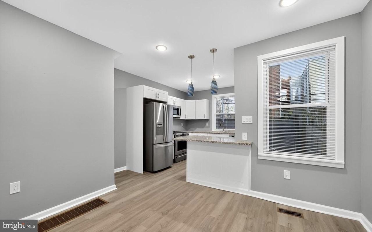 1333 S Newkirk St - Photo 5 of 15