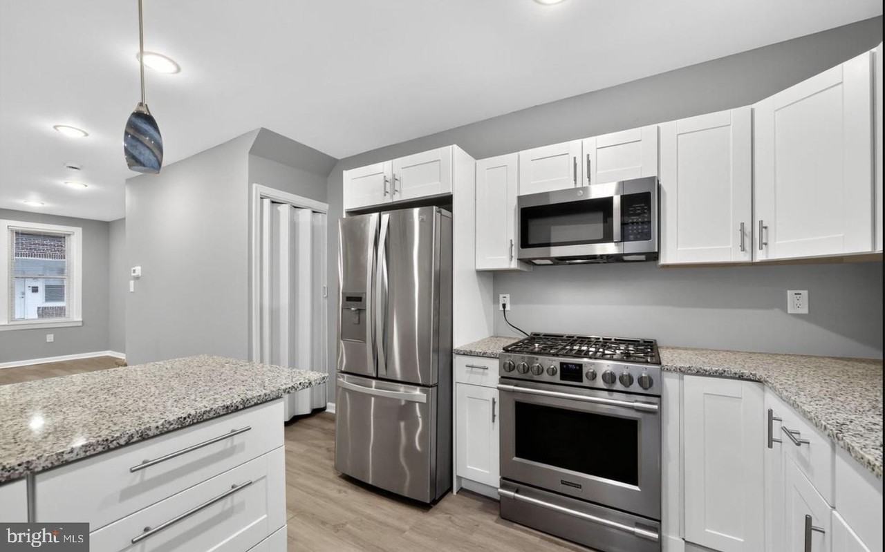 1333 S Newkirk St - Photo 6 of 15