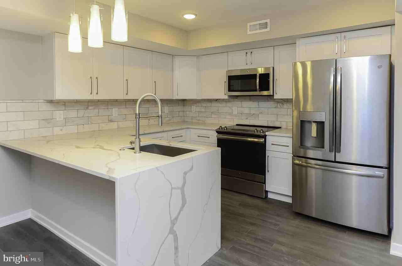 726 N 19th St #06 - Photo 2 of 20