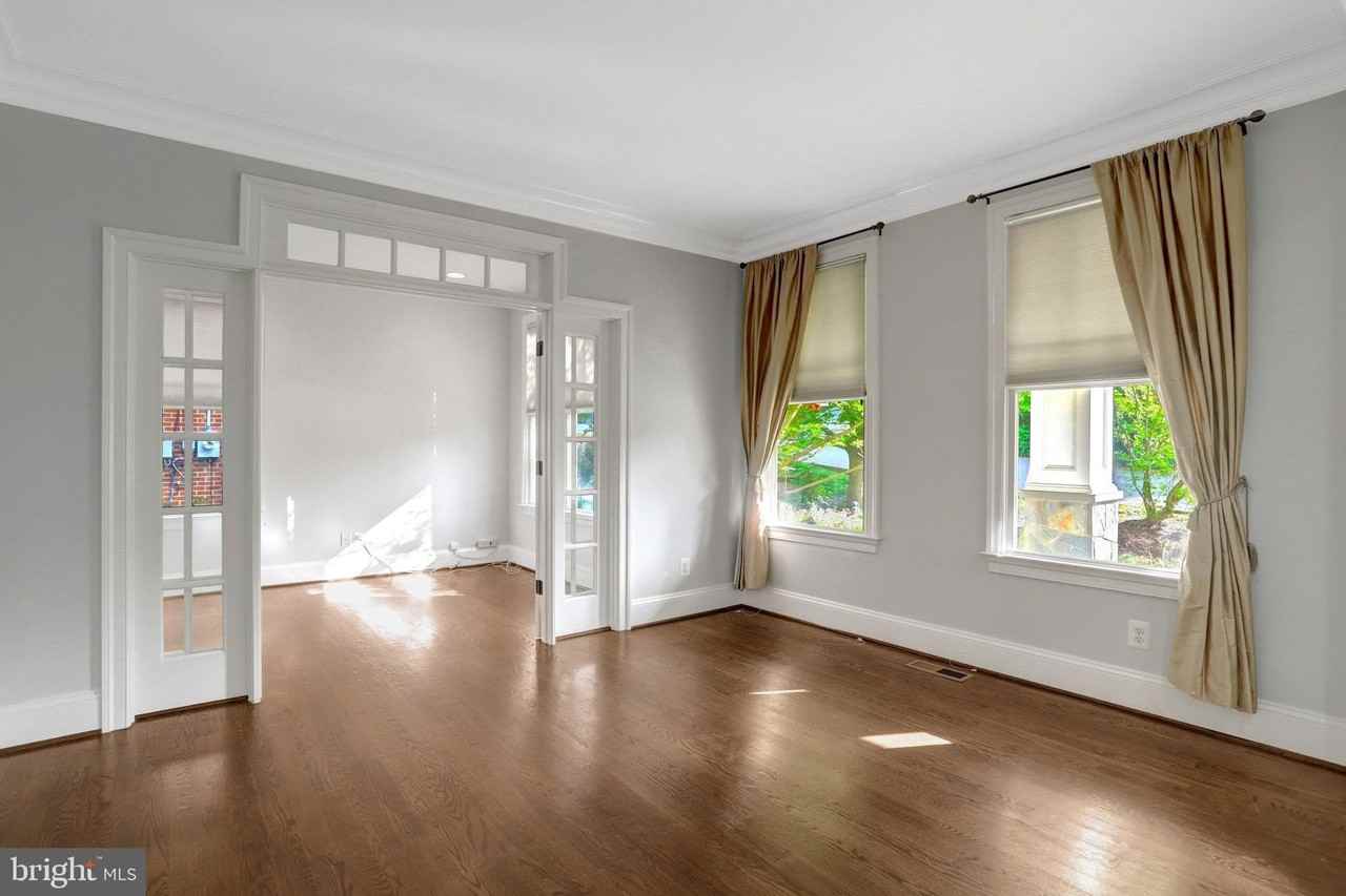 2406 N Potomac St - Photo 4 of 36