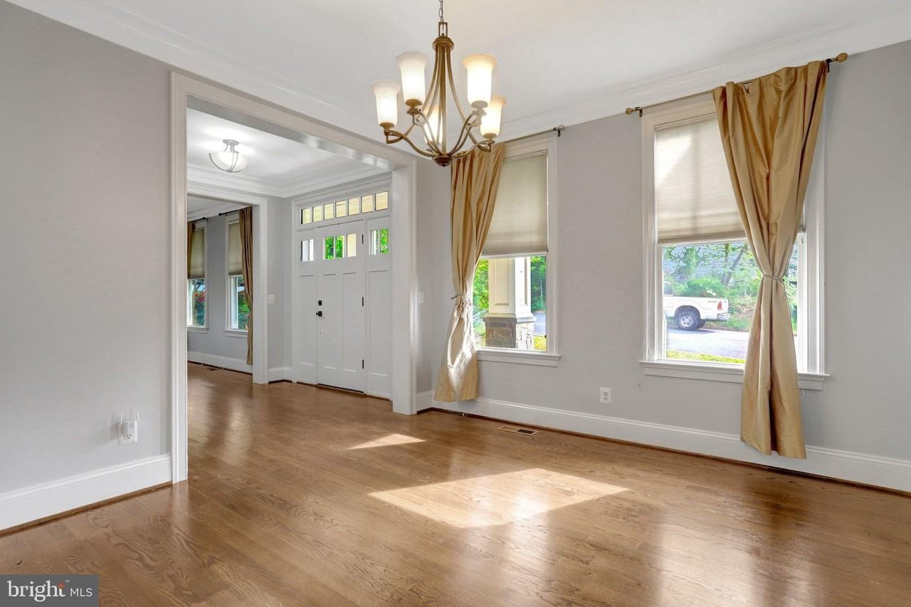 2406 N Potomac St - Photo 6 of 36