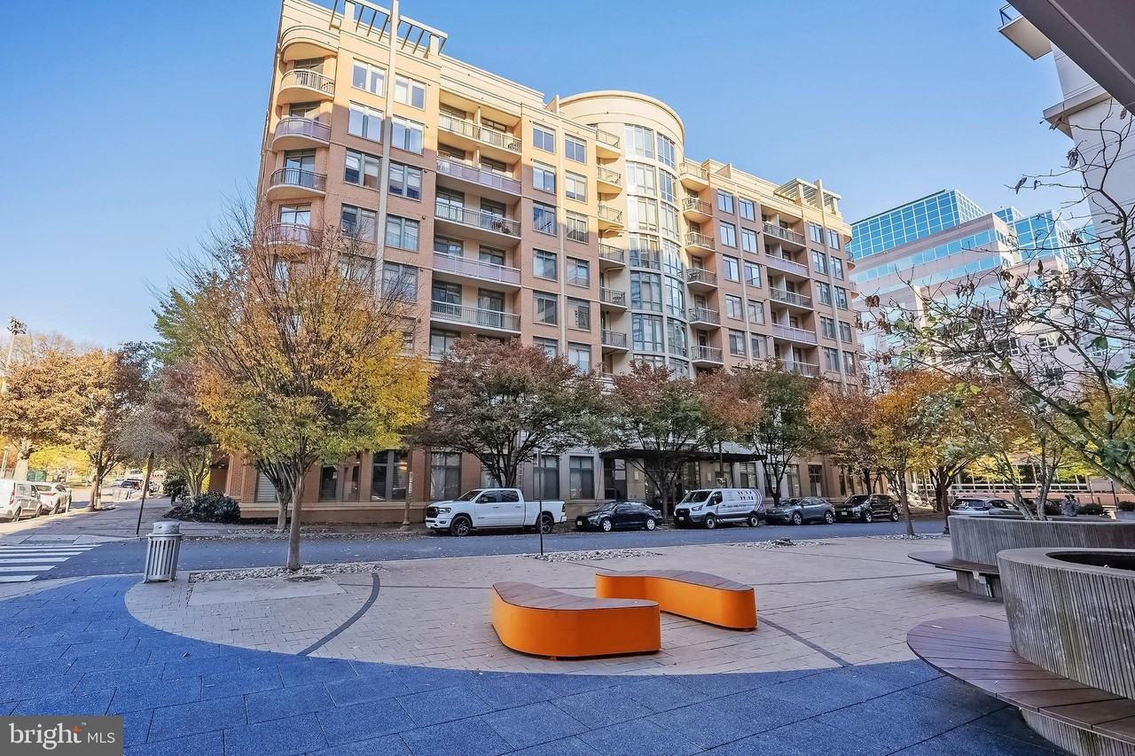 3625 10th St N #211 - Photo 2 of 50