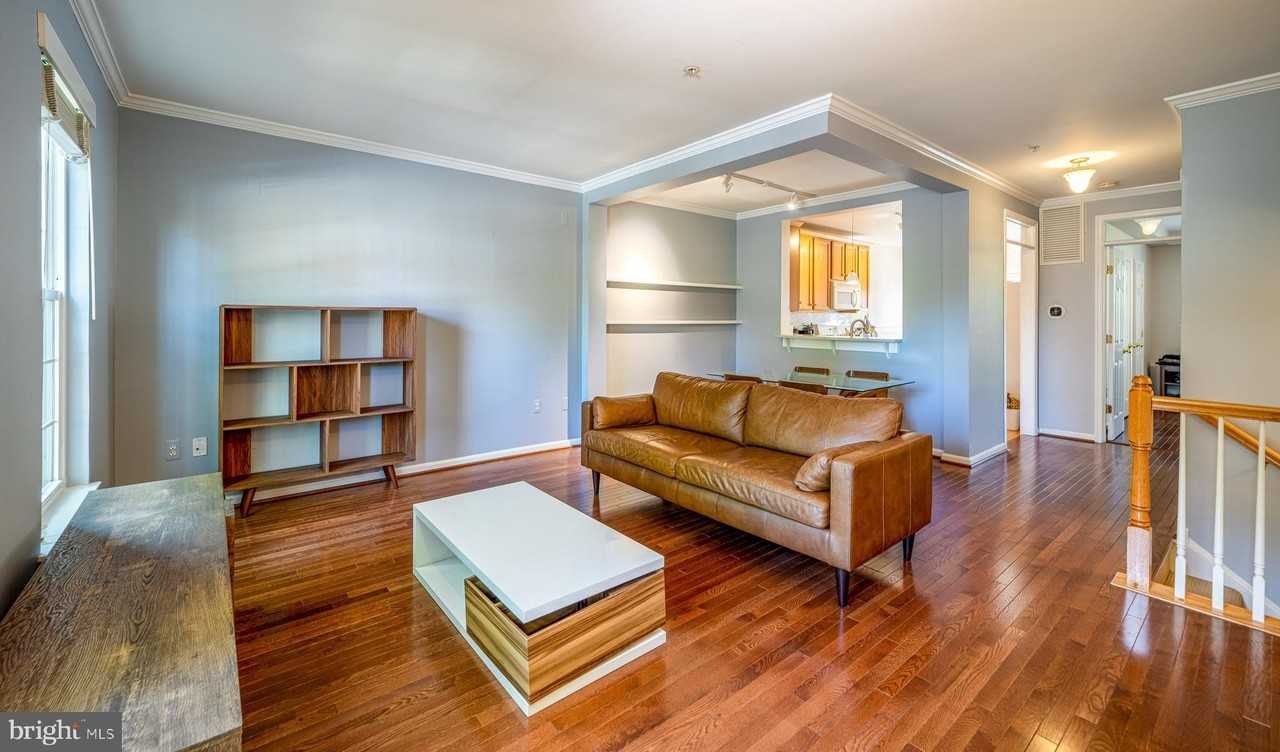 702 Norfolk Ln #A - Photo 3 of 28