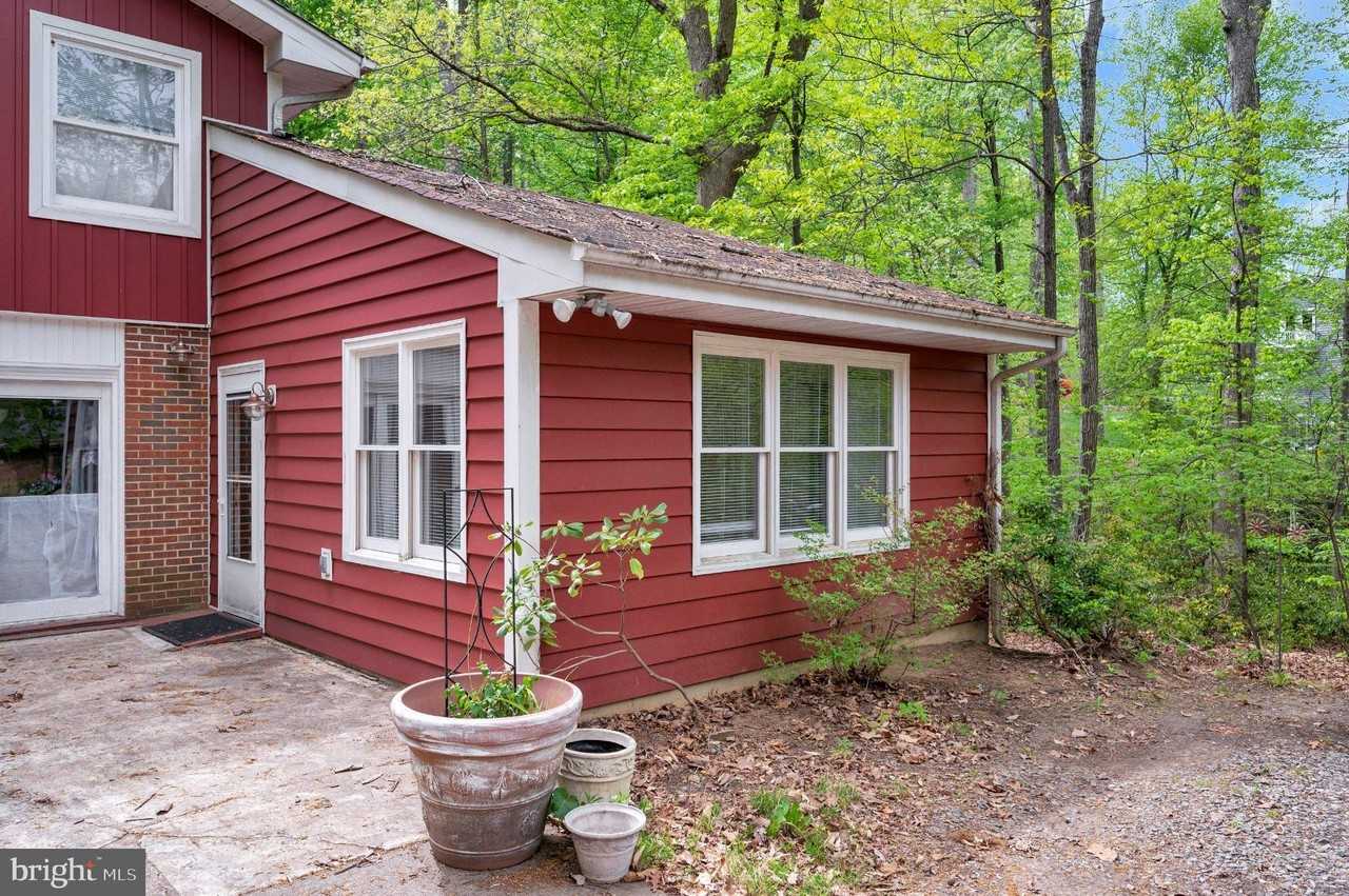 130 Springwood Dr - Photo 3 of 39