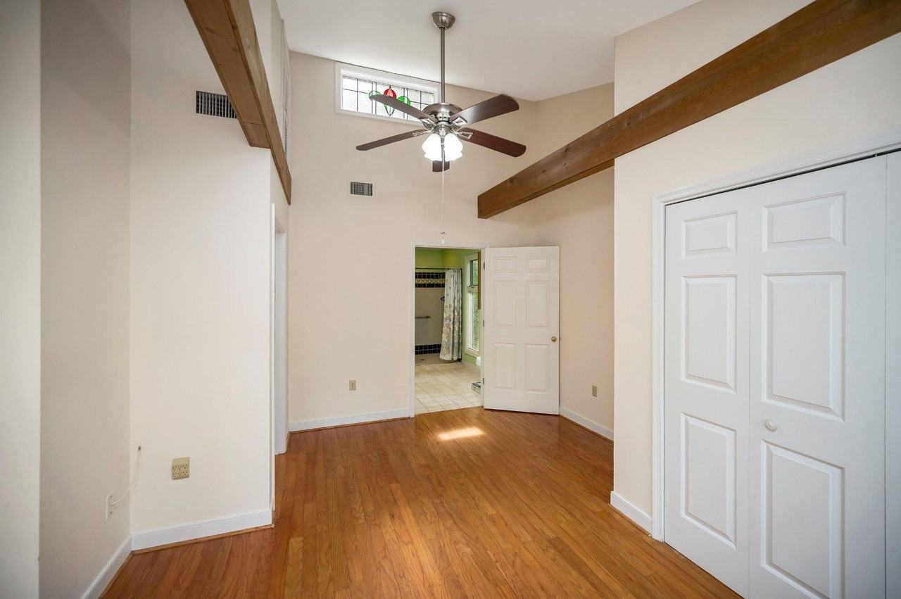 130 Springwood Dr - Photo 7 of 39