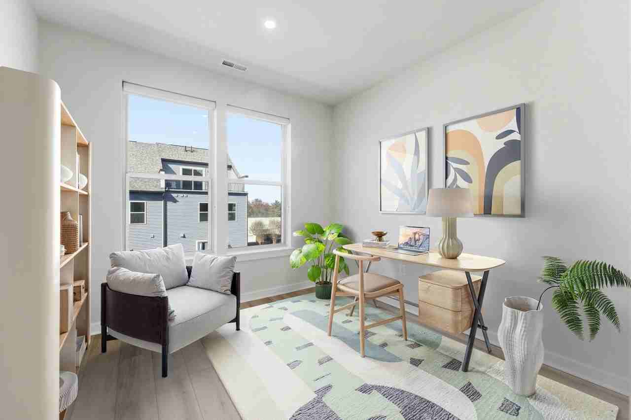 2136 Glacier Rd - Photo 4 of 50