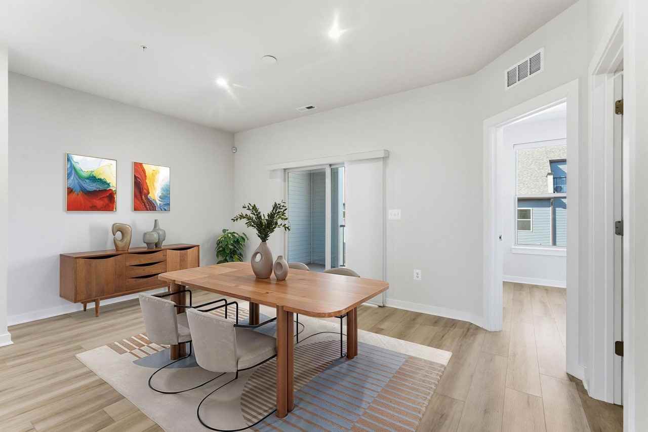 2136 Glacier Rd - Photo 5 of 50