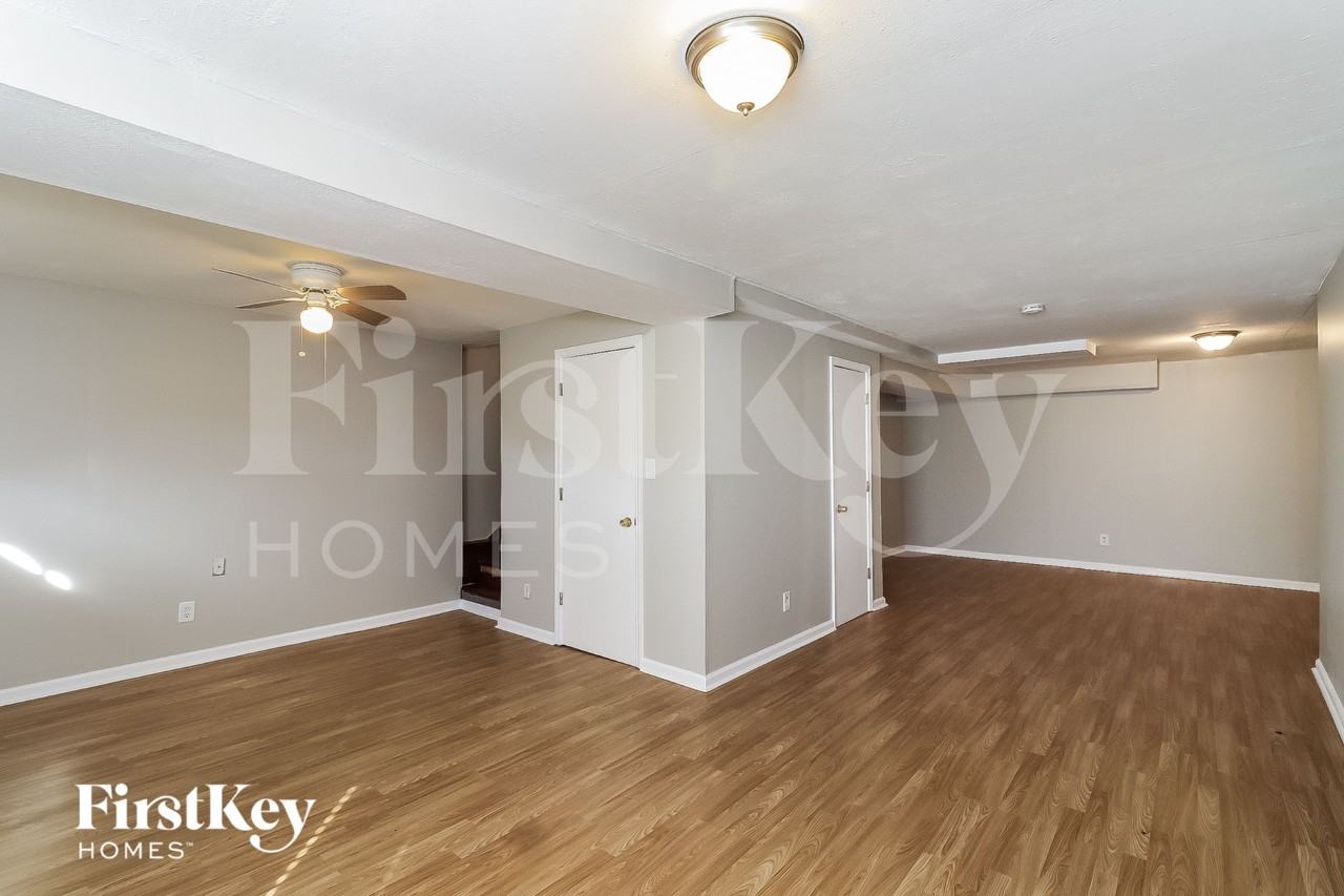 3583 Saddlebrook Dr - Photo 5 of 16
