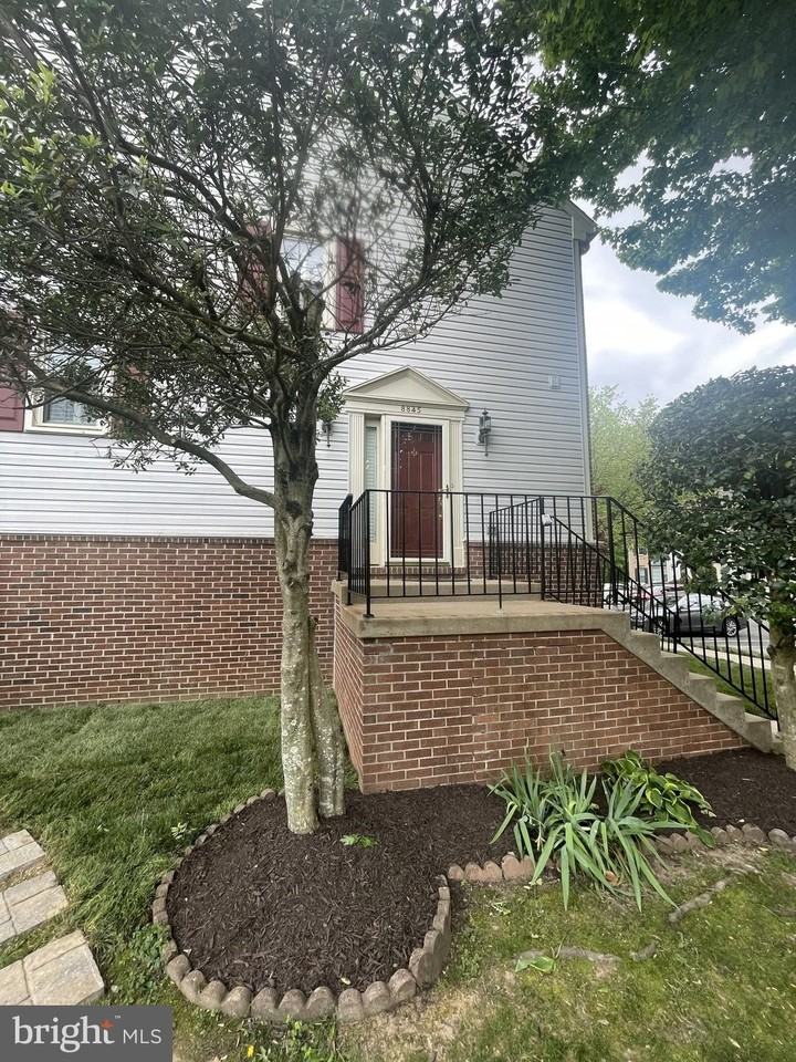 8845 Eagle Rock Ln - Photo 4 of 44