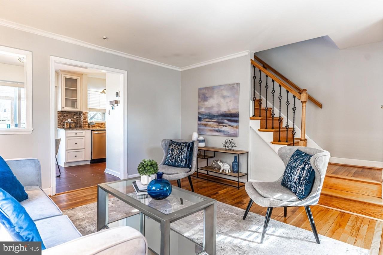 2122 Arlington Ter - Photo 3 of 32