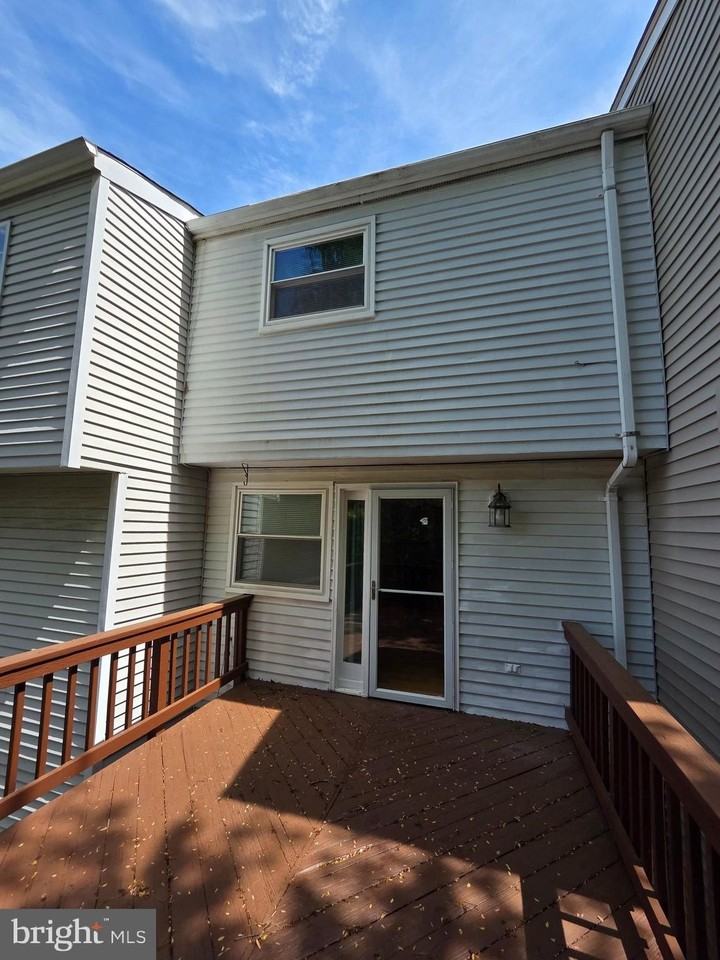 8332 Rocky Forge Ct - Photo 5 of 16