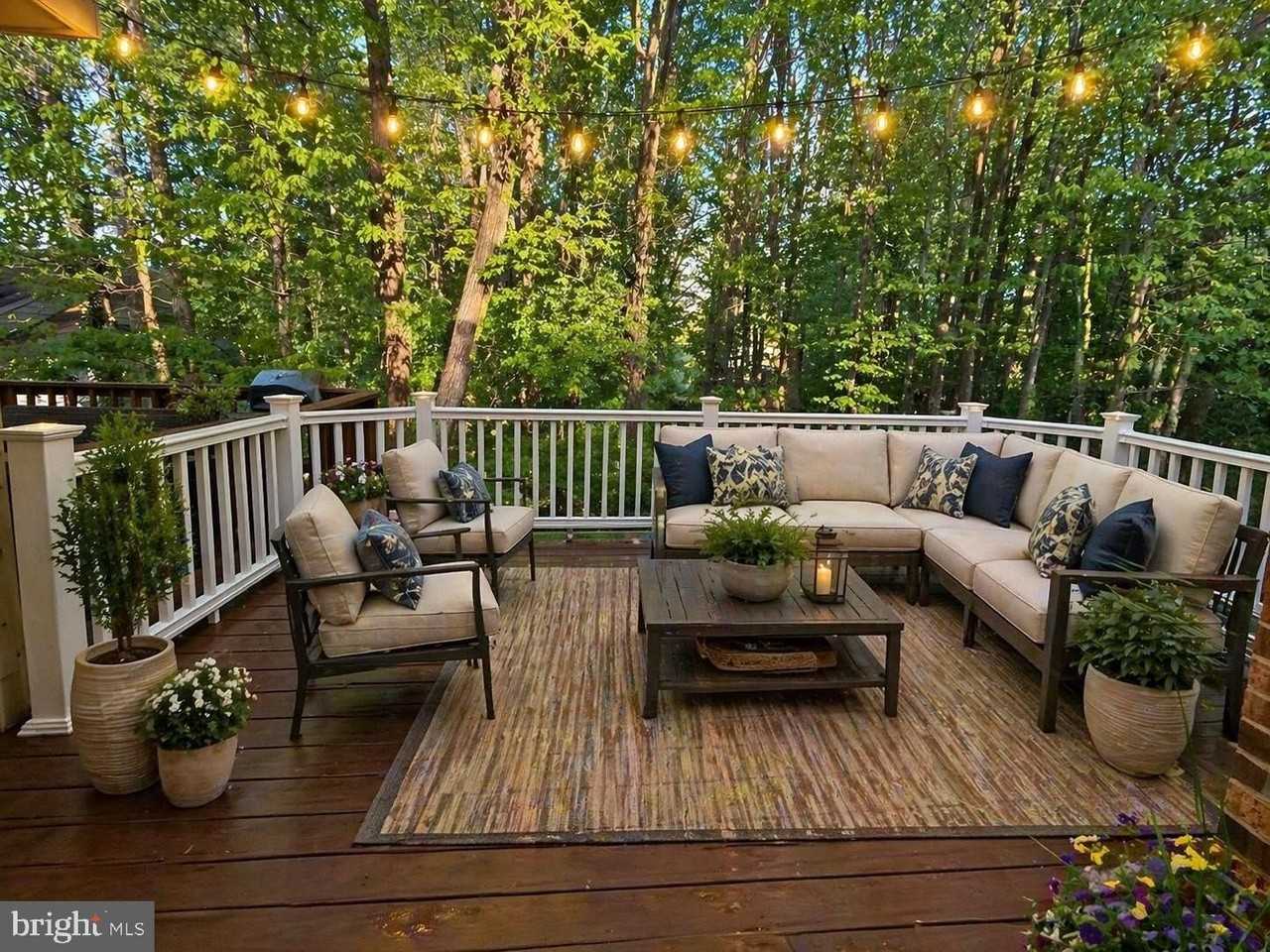 9929 Hemlock Woods Ln - Photo 3 of 50