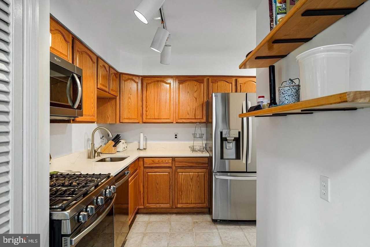 4503 Fillingame Dr - Photo 5 of 9