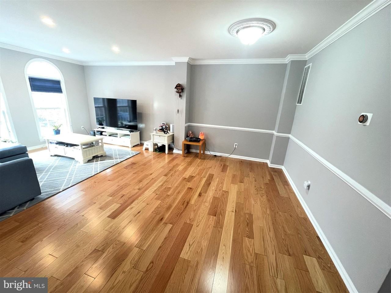 4513 Monmouth St - Photo 5 of 45