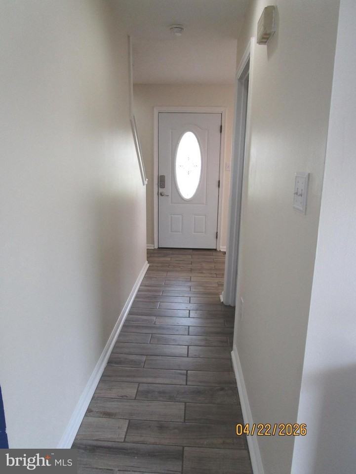 540 Thompson St - Photo 6 of 25