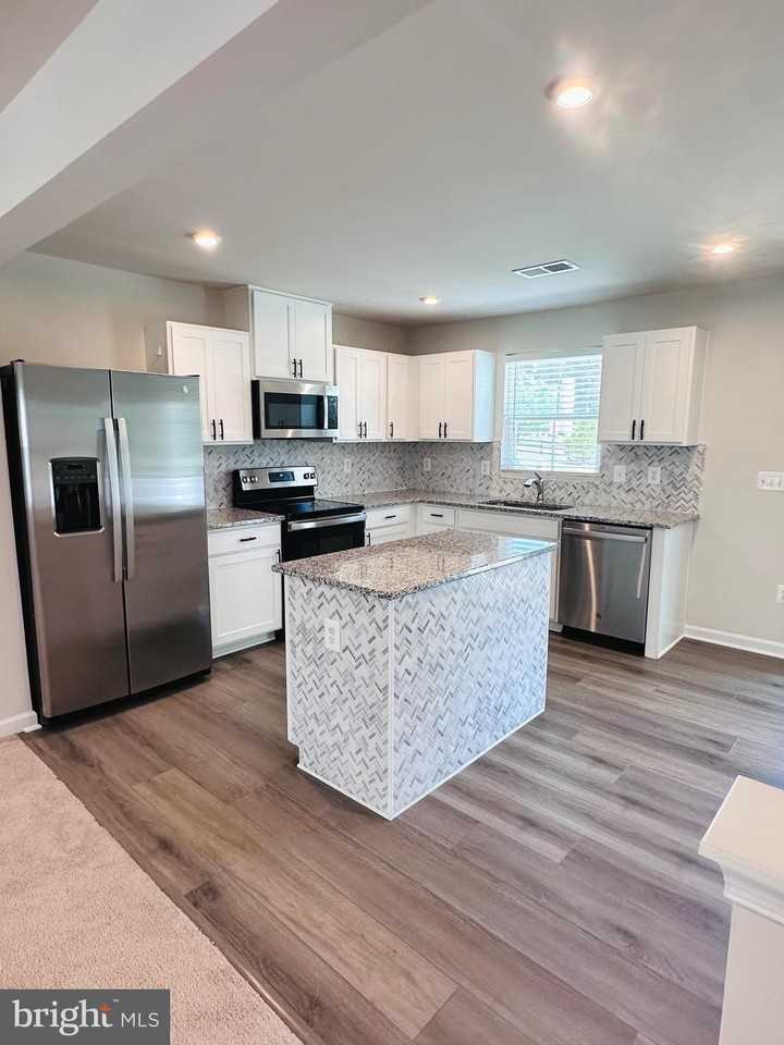 303 Bait Rd - Photo 7 of 20