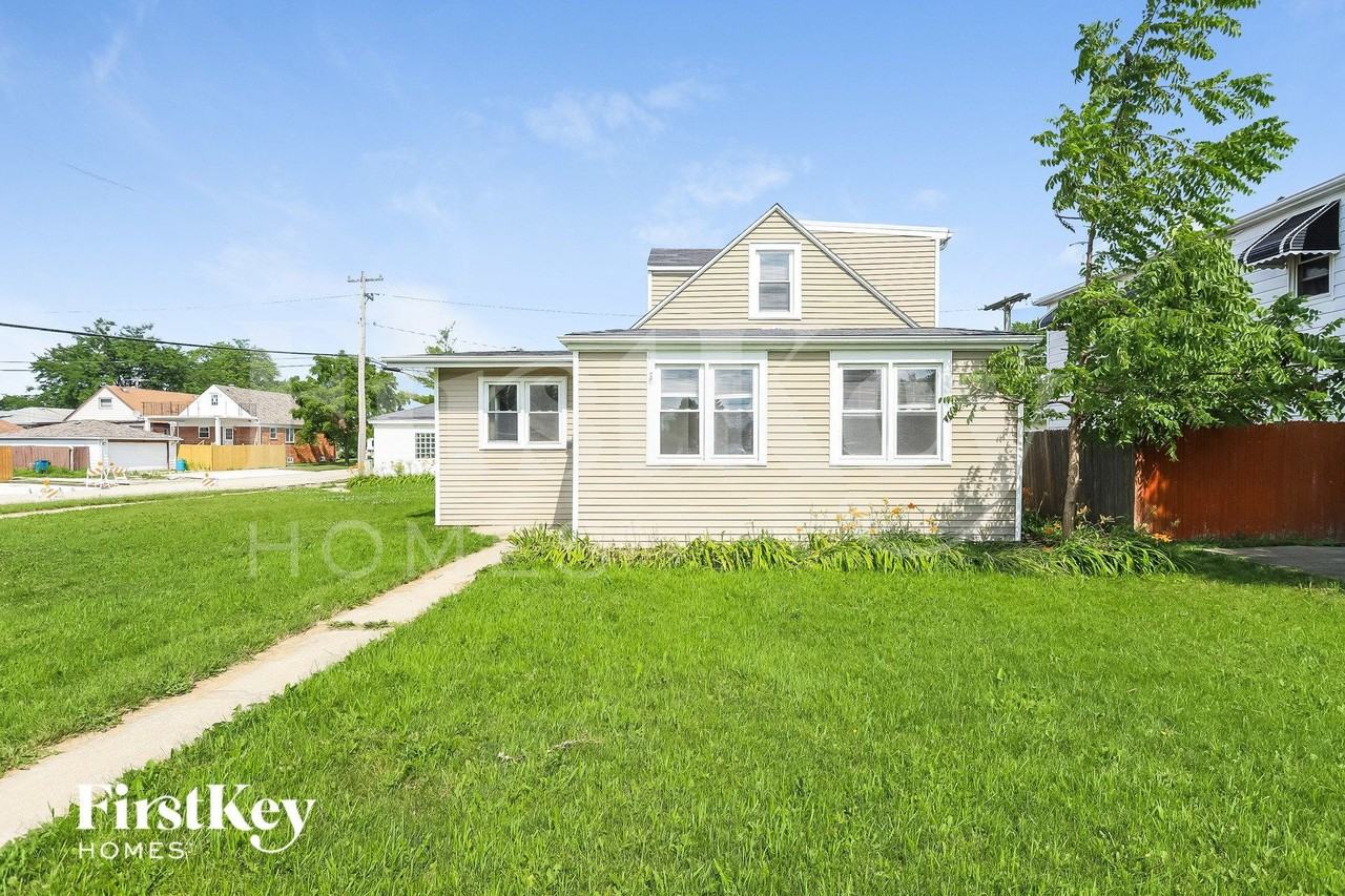 7803 Central Ave - Photo 2 of 15