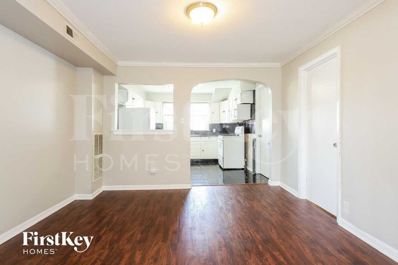 7803 Central Ave - Photo 4 of 15