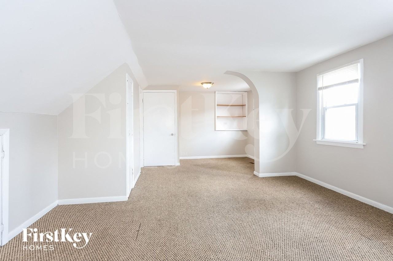 7803 Central Ave - Photo 6 of 15