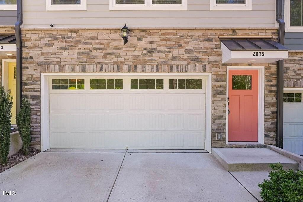 2075 Eva Pearl Dr - Photo 3 of 50