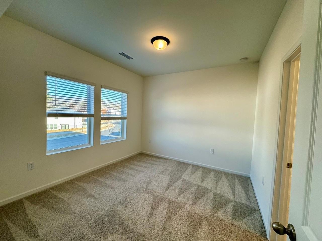 430 Sustainable Way - Photo 5 of 28