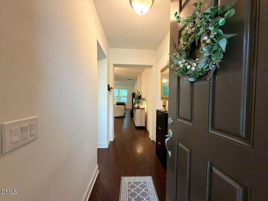 735 Lampwick Ln - Photo 4 of 27