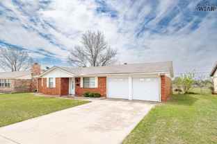 4024 Hooper Dr - Photo 1 of 1