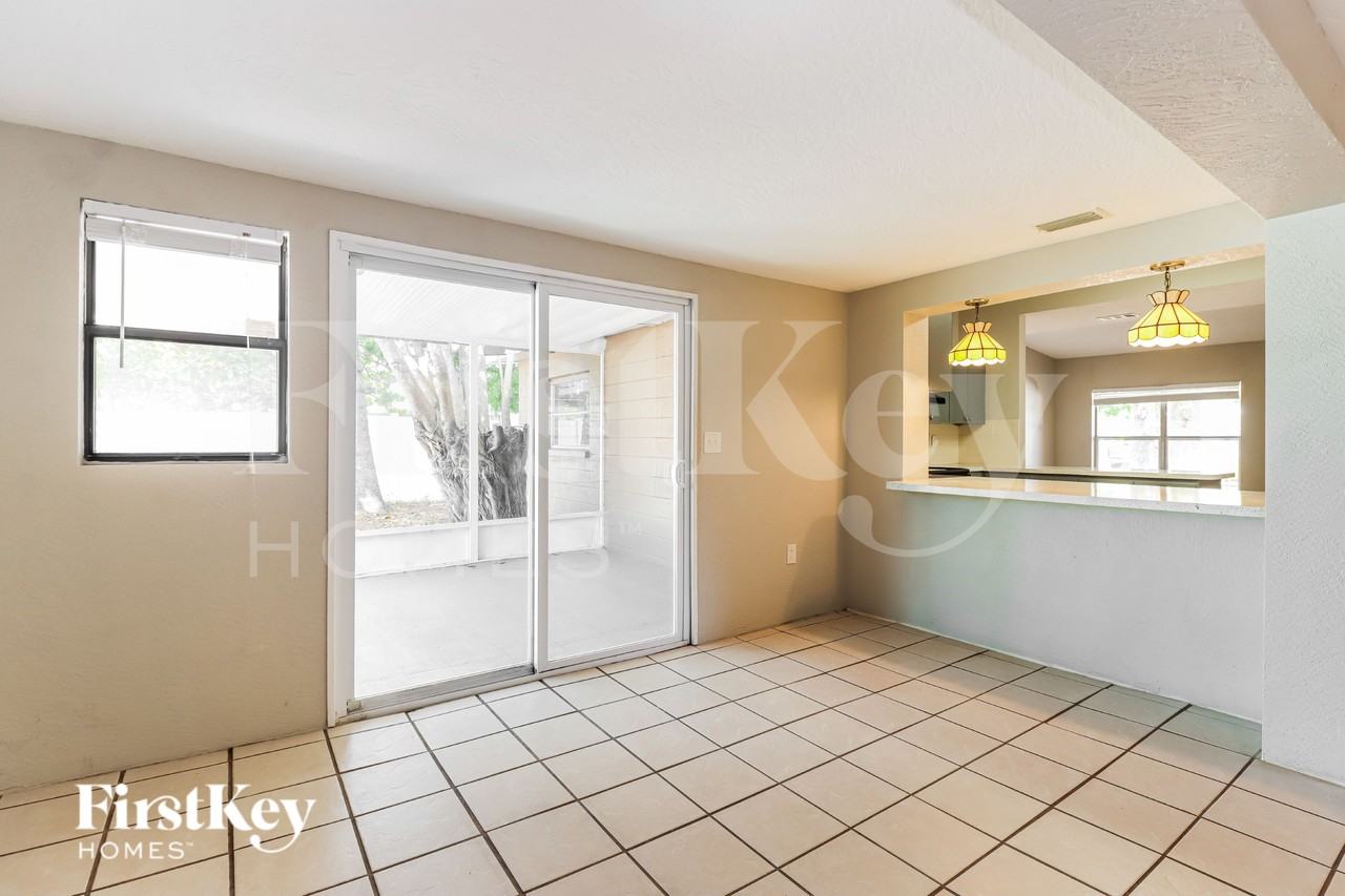 6178 39th Ave N - Photo 7 of 19