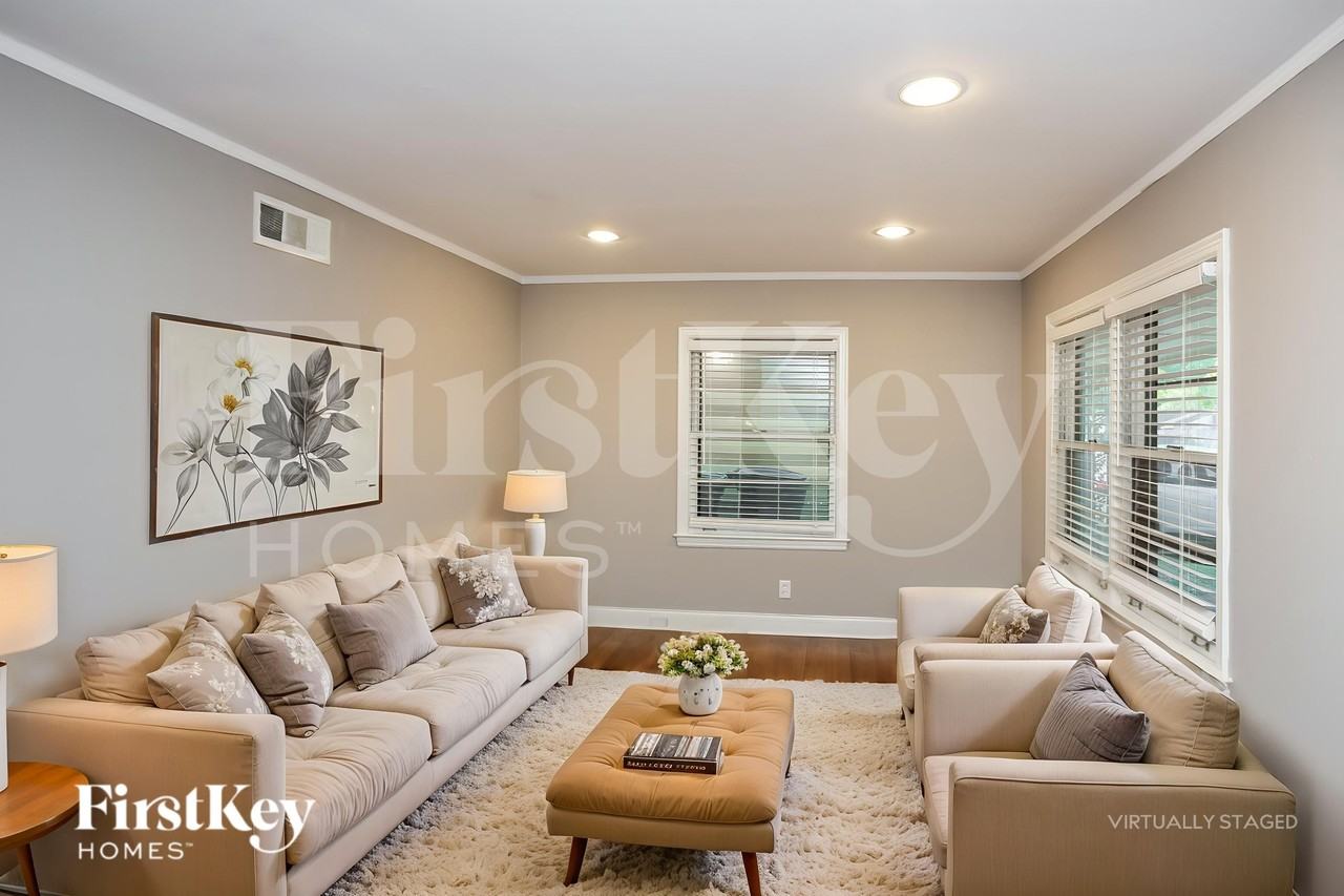 4549 Leatherwood Rd - Photo 3 of 18