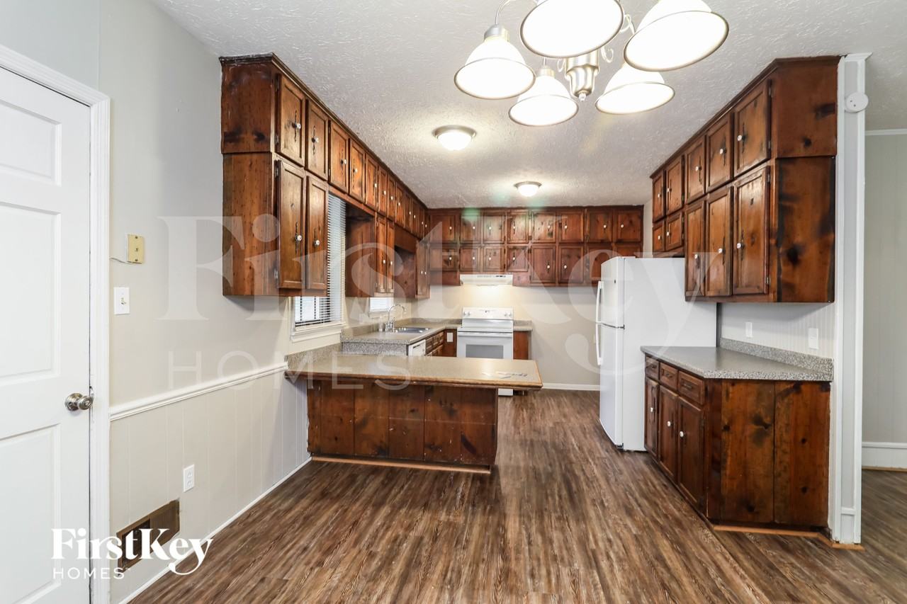 3704 Newport Dr - Photo 6 of 16