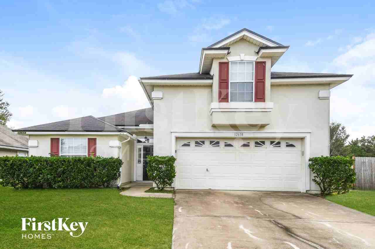 12658 Holly Springs Ct