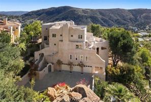featured image of 28 Ranchero Rd