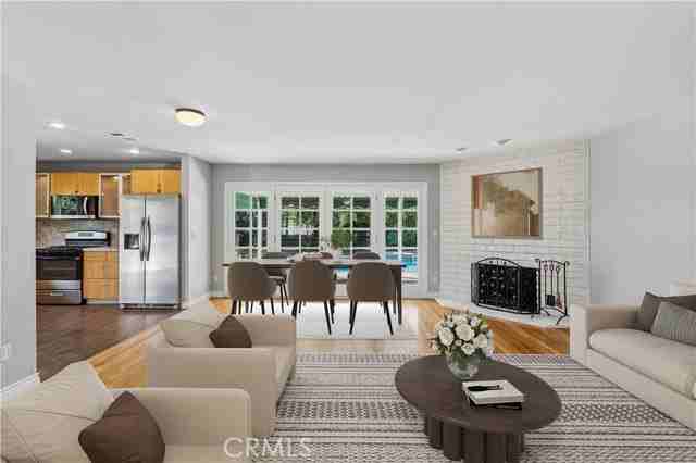 23020 Haynes St - Photo 4 of 8