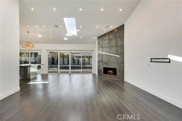 5729 Ostrom Ave - Photo 4 of 8