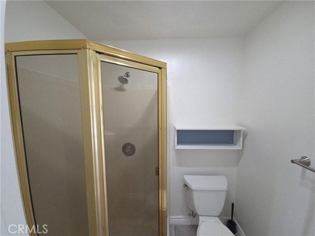 1347 Vandyke Rd - Photo 2 of 8