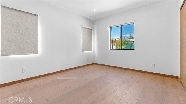 514 W Washington Blvd - Photo 3 of 8