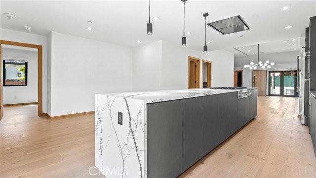 514 W Washington Blvd - Photo 4 of 8