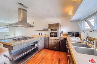 109 Dudley Ave - Photo 3 of 8