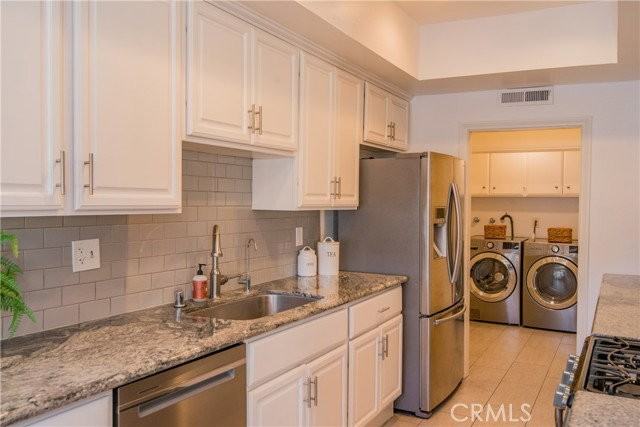 1739 Federal Ave #204 - Photo 3 of 8