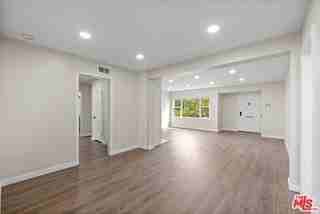 3101 Purdue Ave - Photo 6 of 8