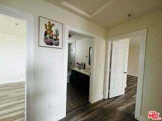 601 W 84th St - Photo 5 of 6