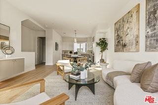 3222 S Barrington Ave - Photo 3 of 8