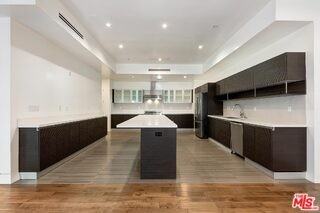 225 S Hamilton Dr #106 - Photo 4 of 7