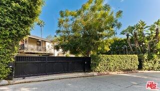 1154 N Wetherly Dr - Photo 2 of 8