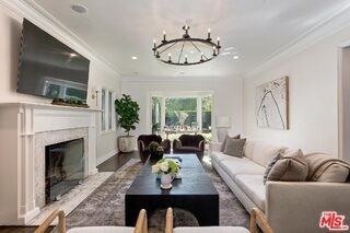 1154 N Wetherly Dr - Photo 5 of 8