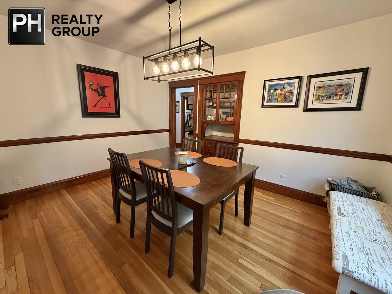 149 Lexington St - Photo 4 of 8